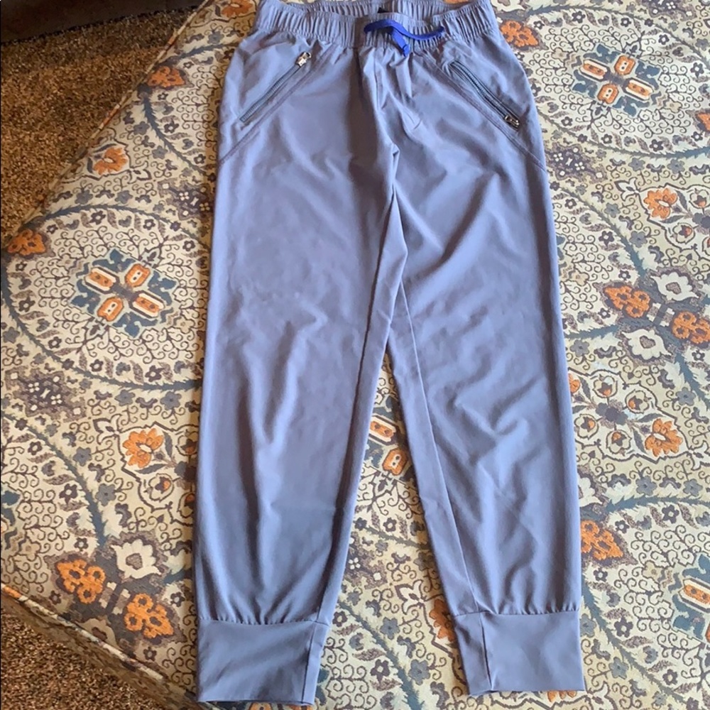 Patagonia super cute Foxglenn joggers!